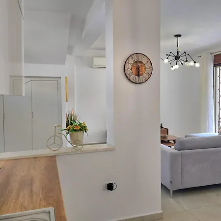 Villa For Seven Guests Plazhi San Pietro