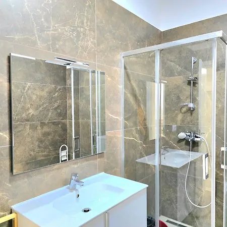 Villa For Seven Guests Plazhi San Pietro